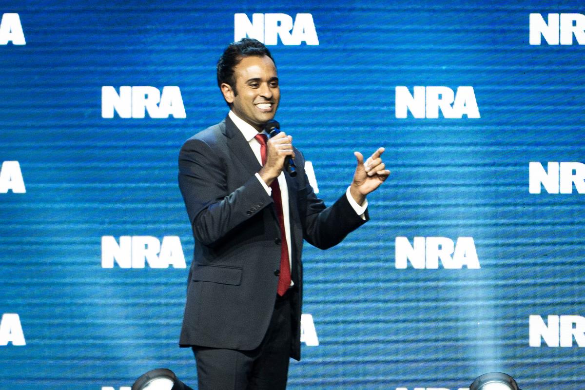 GOP Presidential Hopefuls Pitch Plans to Support Gun Rights to NRA Conference