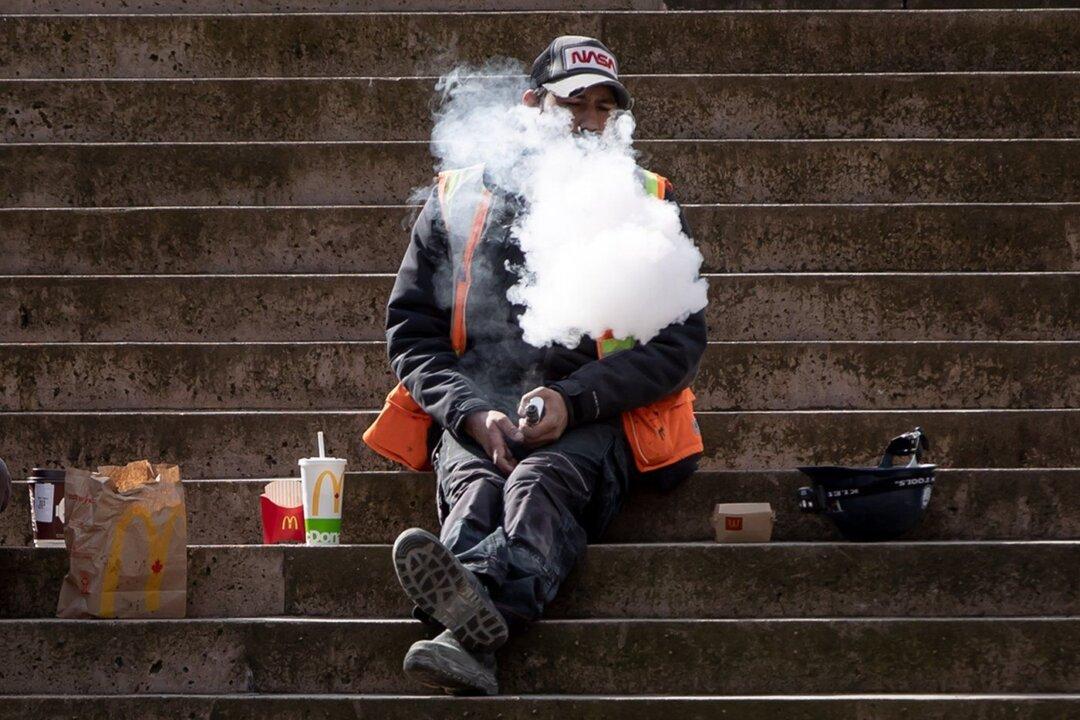 Quebec Government Moves to Ban Flavoured Vape Products, Limit Nicotine Content