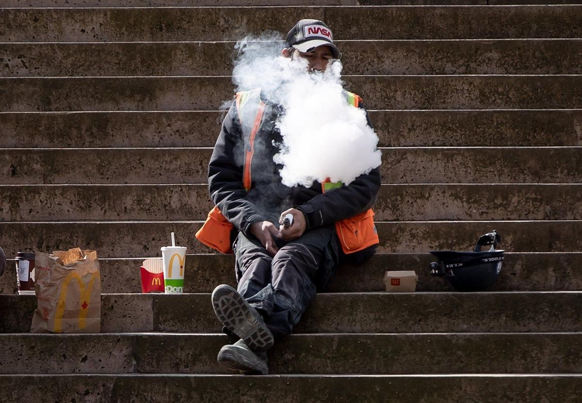 Quebec Government Moves to Ban Flavoured Vape Products, Limit Nicotine Content