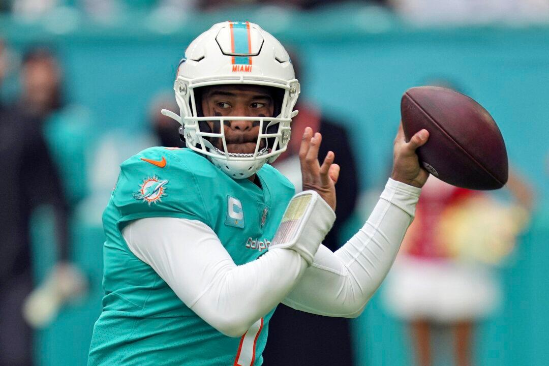 Contract Talks No Distraction for Dolphins QB Tua Tagovailoa