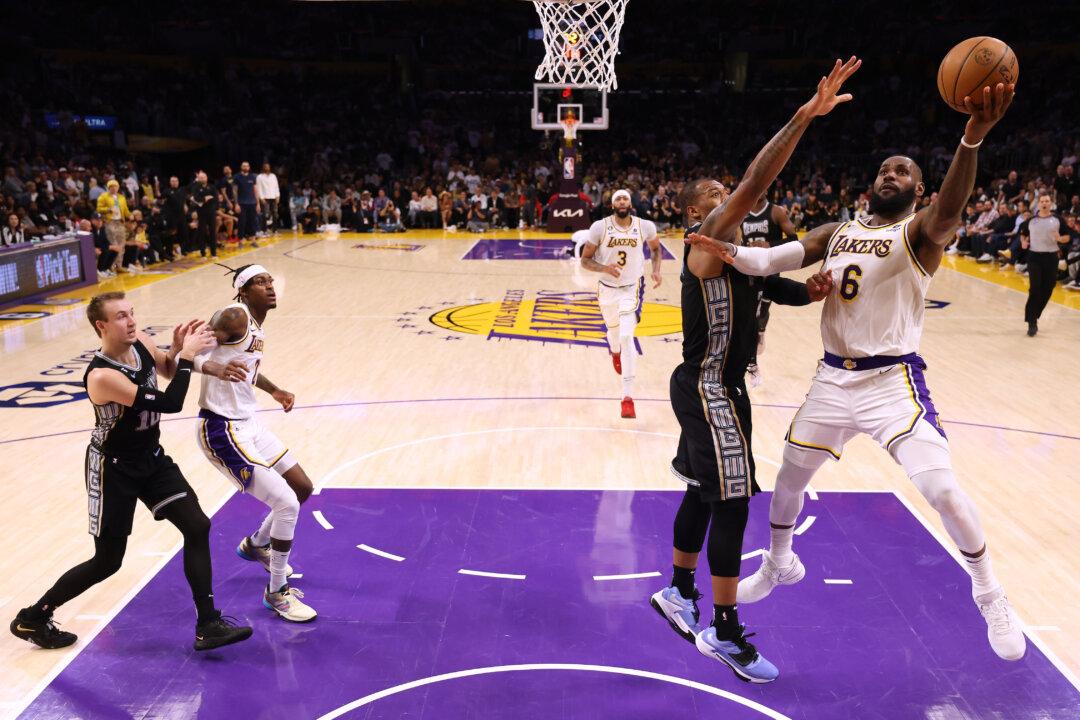 Lakers Drill Grizzlies to Take 2–1 Lead; Dillon Brooks Ejected