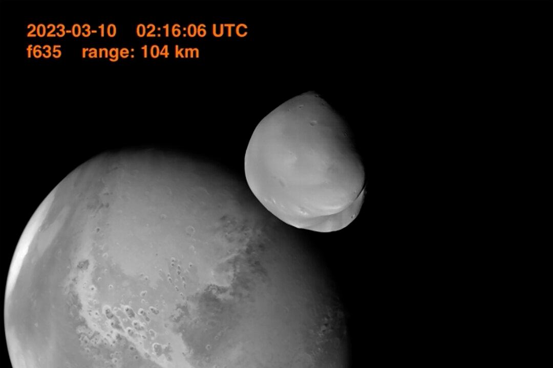 UAE Spacecraft Takes Close-Up Photos of Mars’ Little Moon