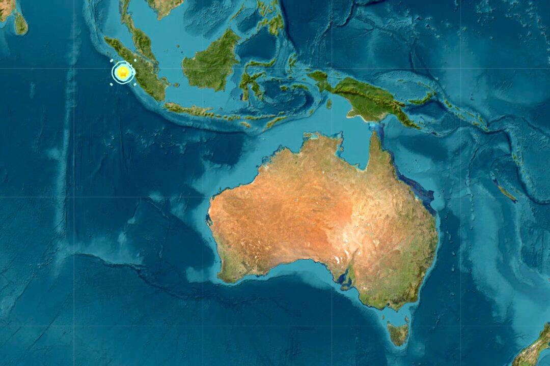 Indonesia Hit by Magnitude 7.3 Earthquake, Tsunami Warning Lifted
