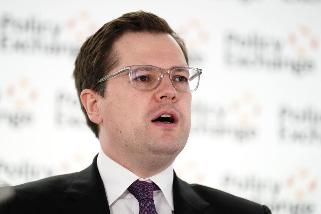 UK Minister Attacks ‘Humanitarian Nimbyism,’ Defends Clampdown on Illegal Immigration