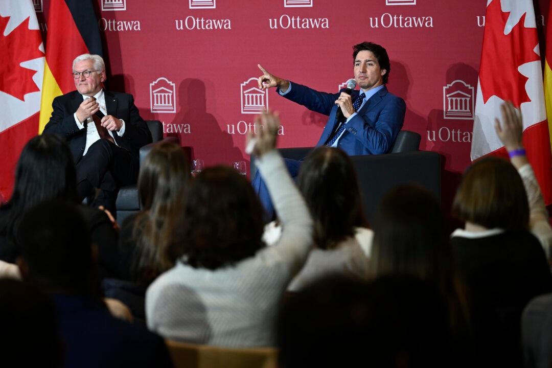 Poilievre Shares Video Contrasting Trudeau’s Definition of Disinformation and Claim He Didn’t Force Vaccination