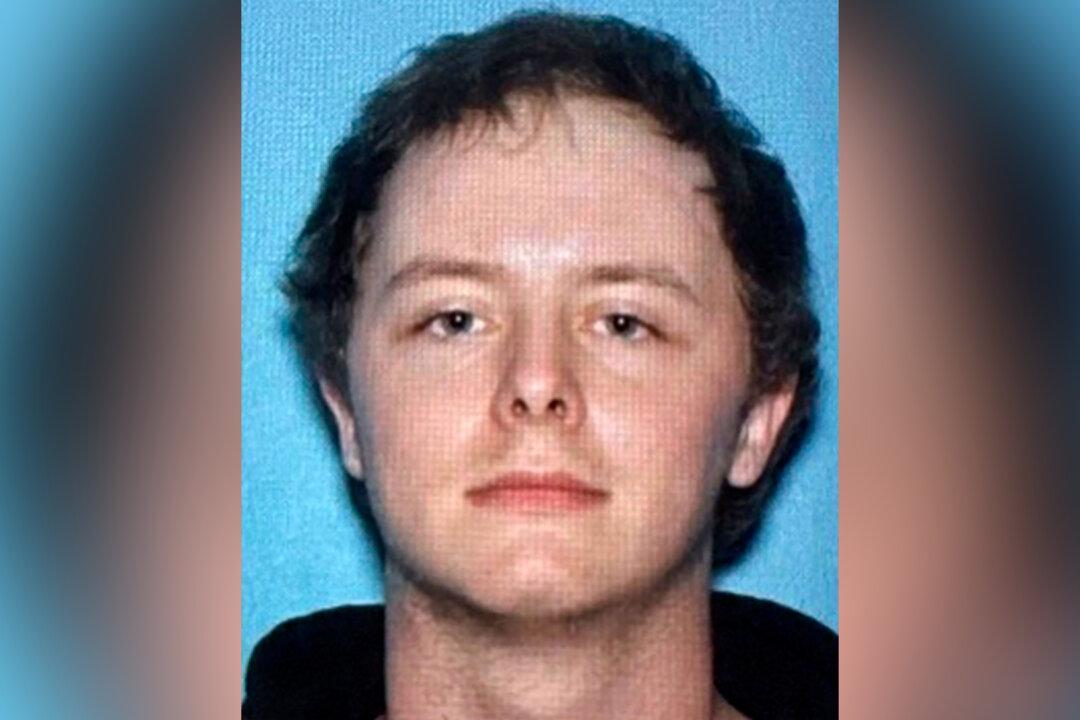 Mississippi Jail Escapee Dead After Armed Standoff