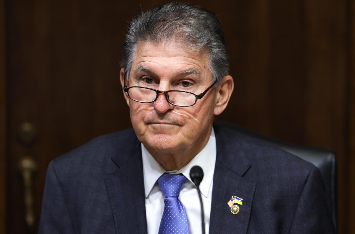 Senators, Polls Say Manchin or Third-Party Bid Would Hurt Biden, Help Trump