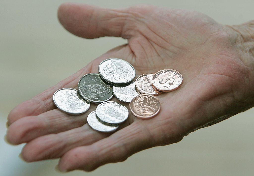 Report Finds Wealthiest New Zealanders Pay Half the Tax of Most, Sparking Calls For Tax Hikes