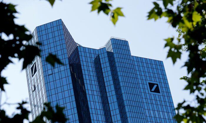 Deutsche Bank to Cut 800 Jobs After Strong 1st Quarter