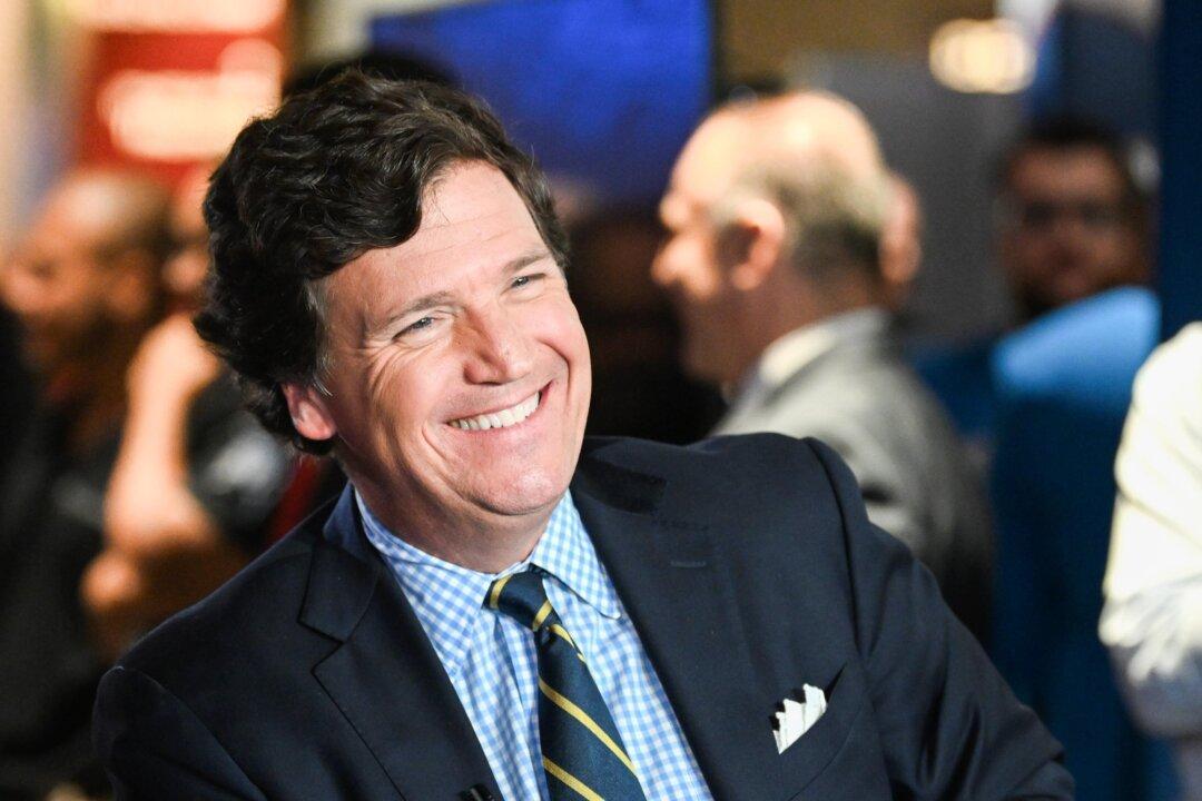 Tucker Carlson Starts New Twitter Show Weeks After Leaving Fox