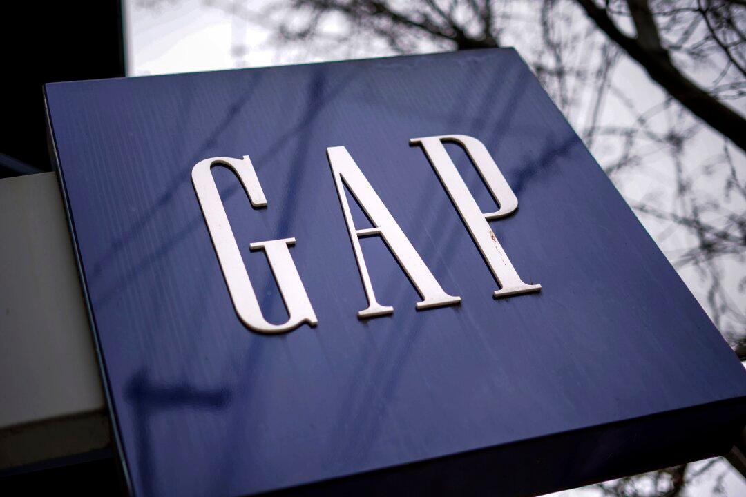Gap Cuts 1,800 Corporate Jobs Amid Sales Slump