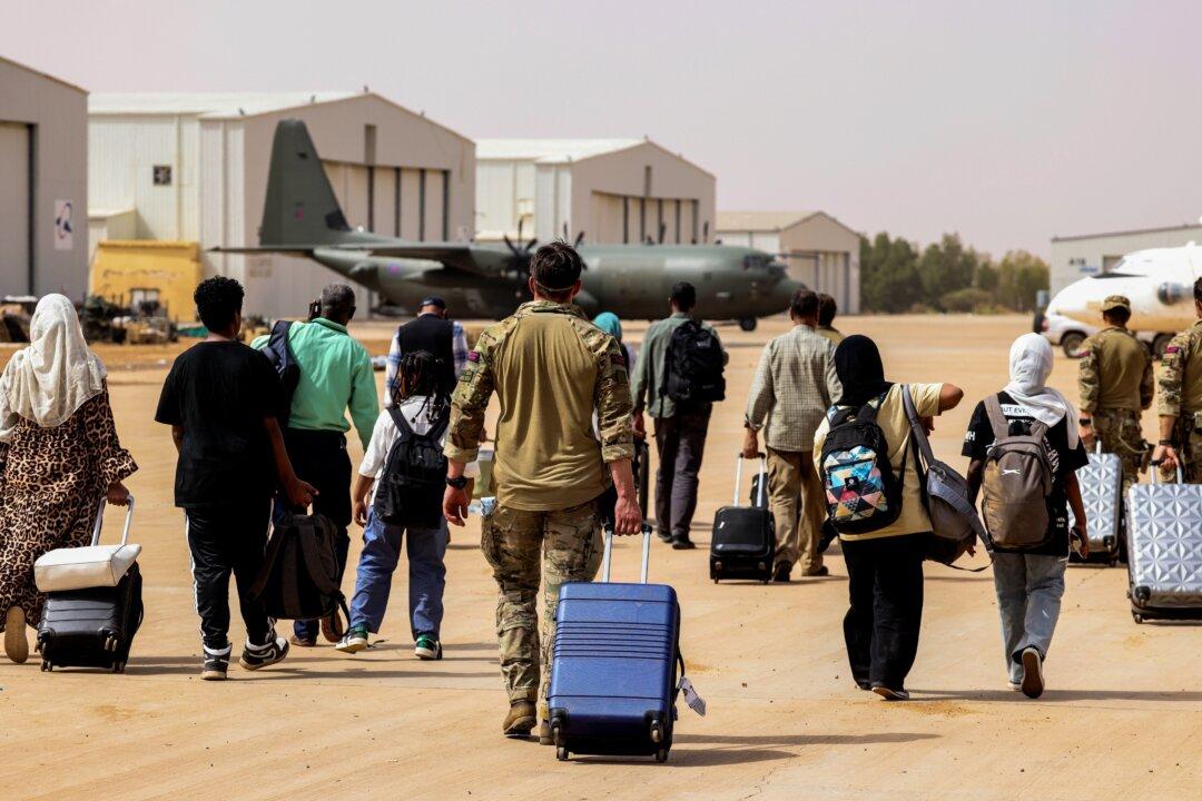 Britain to Run Extra Evacuation Flight From Port Sudan