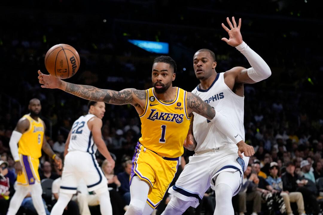 Lakers Thrash Grizzlies, Wrap up Series in Game 6