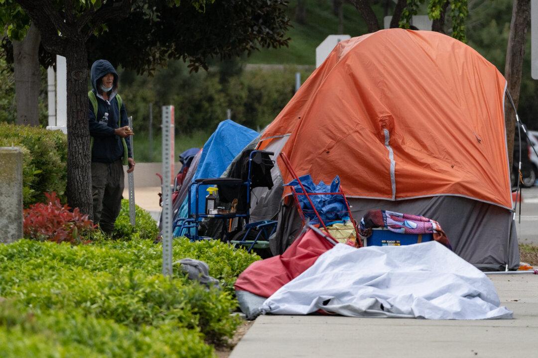 Newport Beach Discourages Direct Donation to Homeless, Encourages ‘Good Giving’