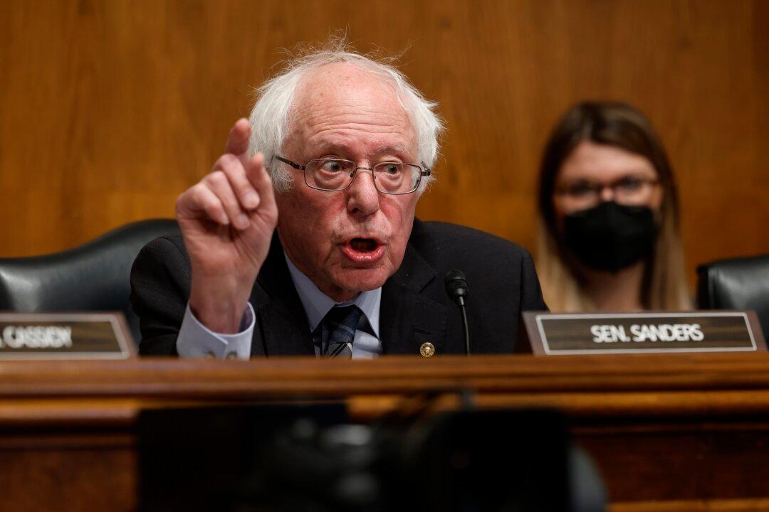 Sen. Sanders Calls for Ban on Junk Food Ads for Children to Combat Diabetes Epidemic