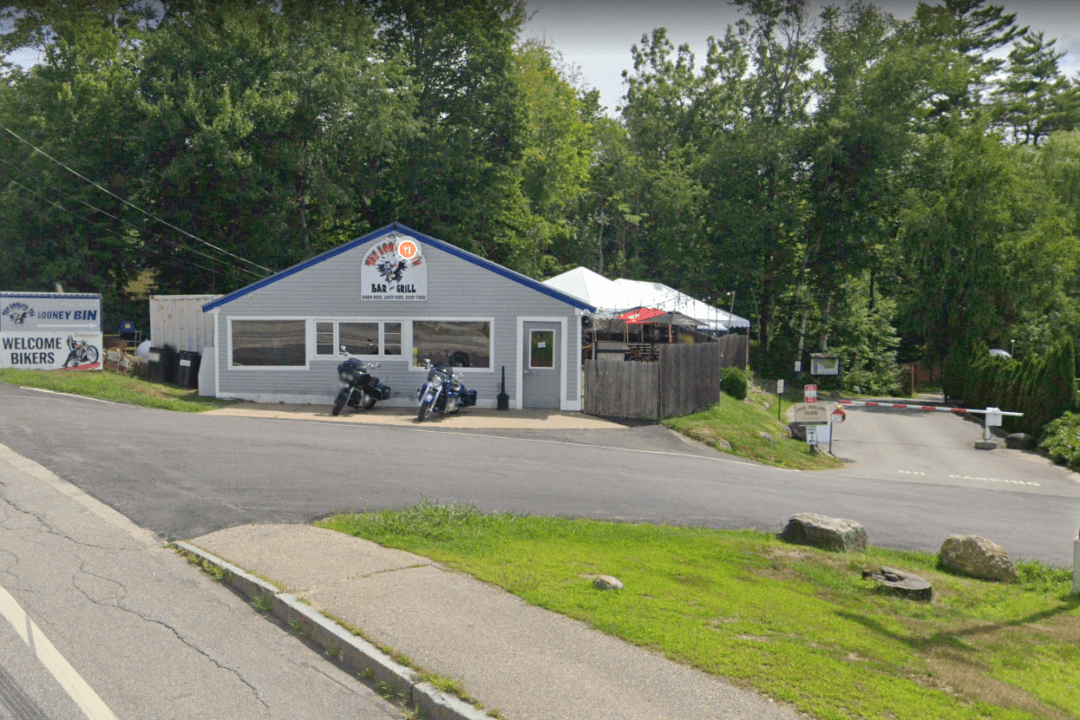 Car Crashes Into a New Hampshire Restaurant and Injures Several Customers, Fire Department Says