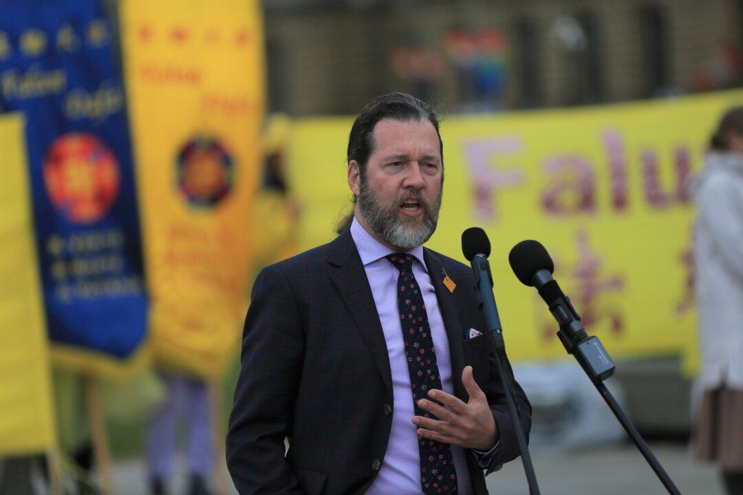 Canadian MPs Commemorate 31st Anniversary of Falun Dafa on Parliament Hill