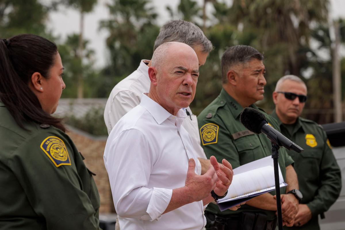 Biden Admin ‘Building Lawful Pathways’ for Immigrants After Title 42 Ends: Mayorkas