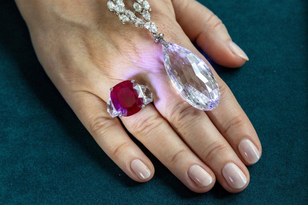 Austrian Billionaire’s Jewels Seen Fetching Over $150 Million at Auction