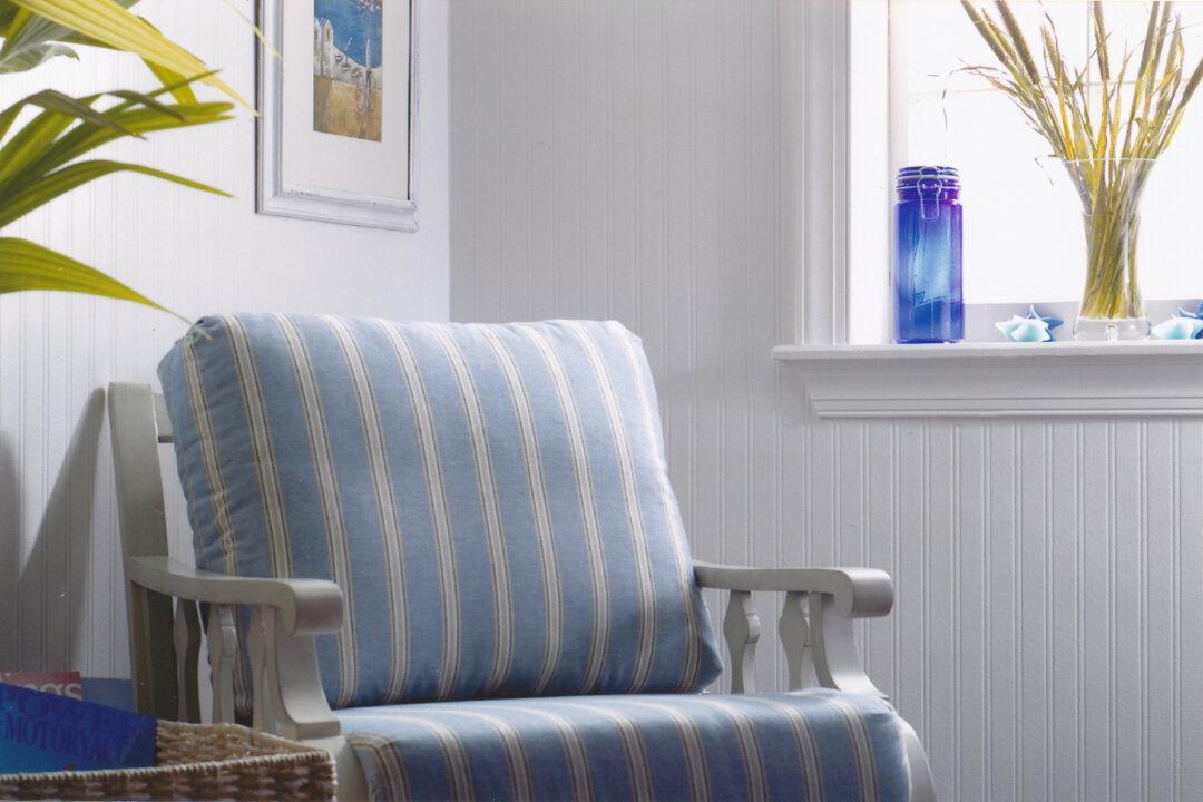 Install Beadboard Wallpaper