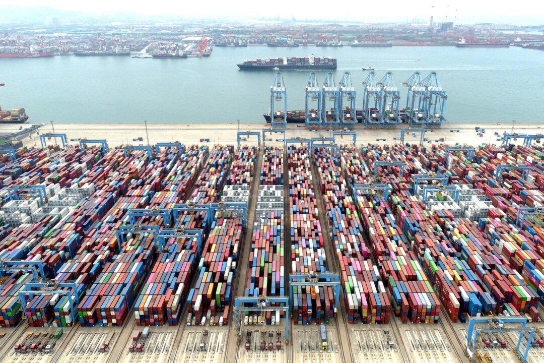China’s Container Production Cuts Amid Shipping Industry Slump