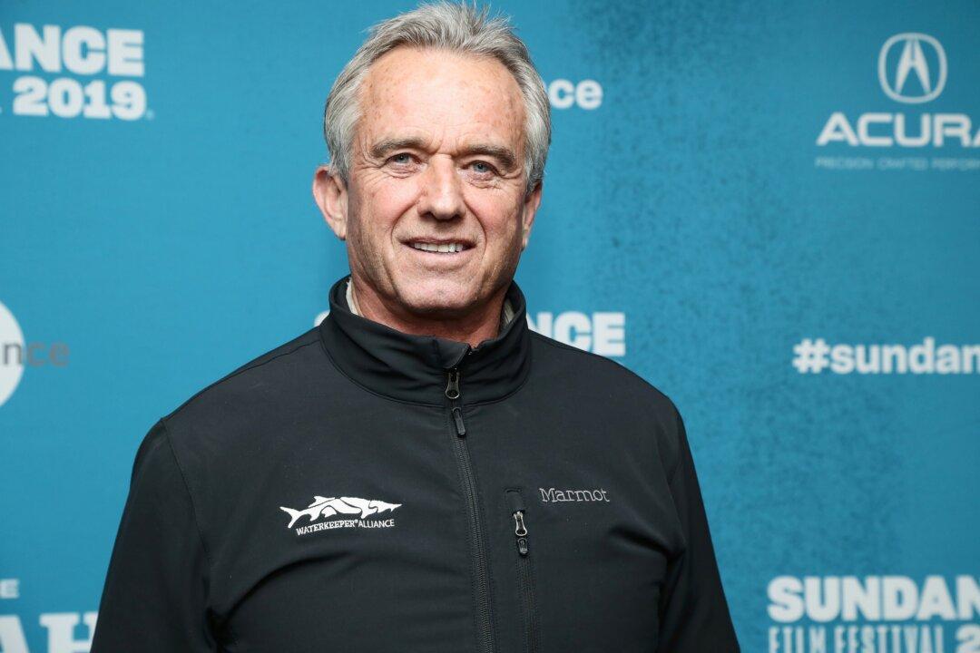 RFK Jr. Says Fox News Didn’t Run Negative Vaccine Stories to Keep Big Pharma Advertisers
