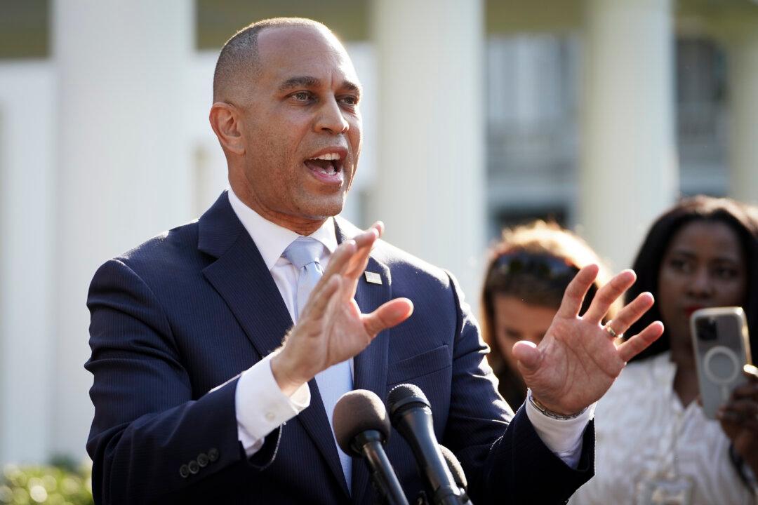 Jeffries Responds to McCarthy Biden Impeachment Inquiry Threat: ‘No Basis’