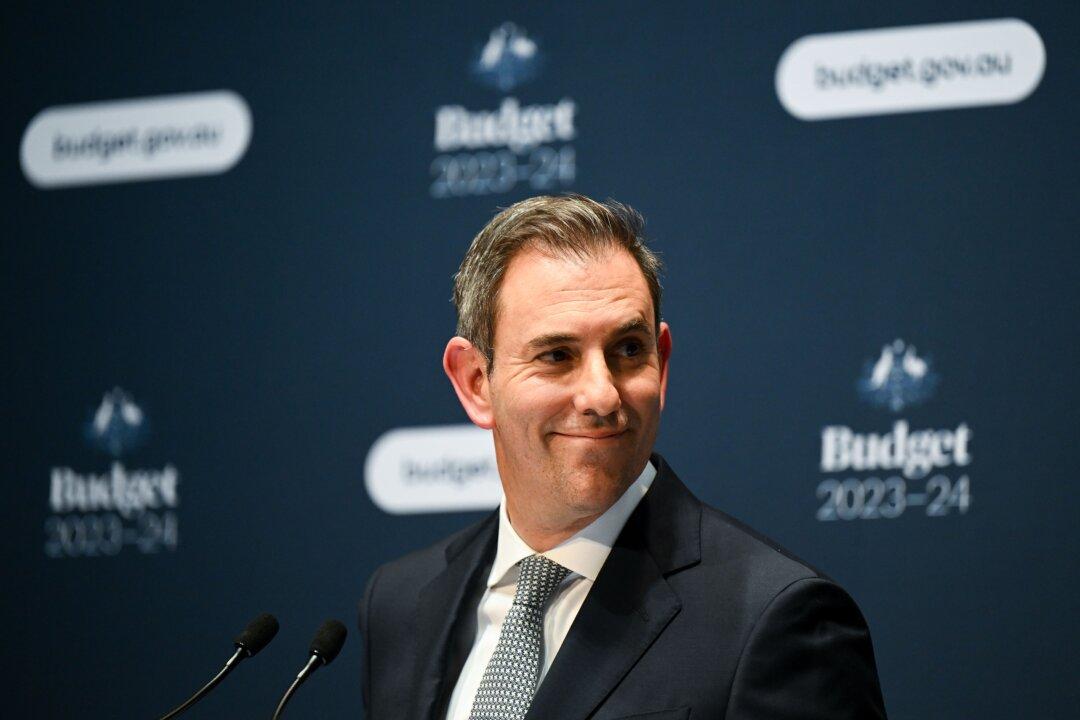 Australian Treasurer Travels Across the Country to Sell the Budget