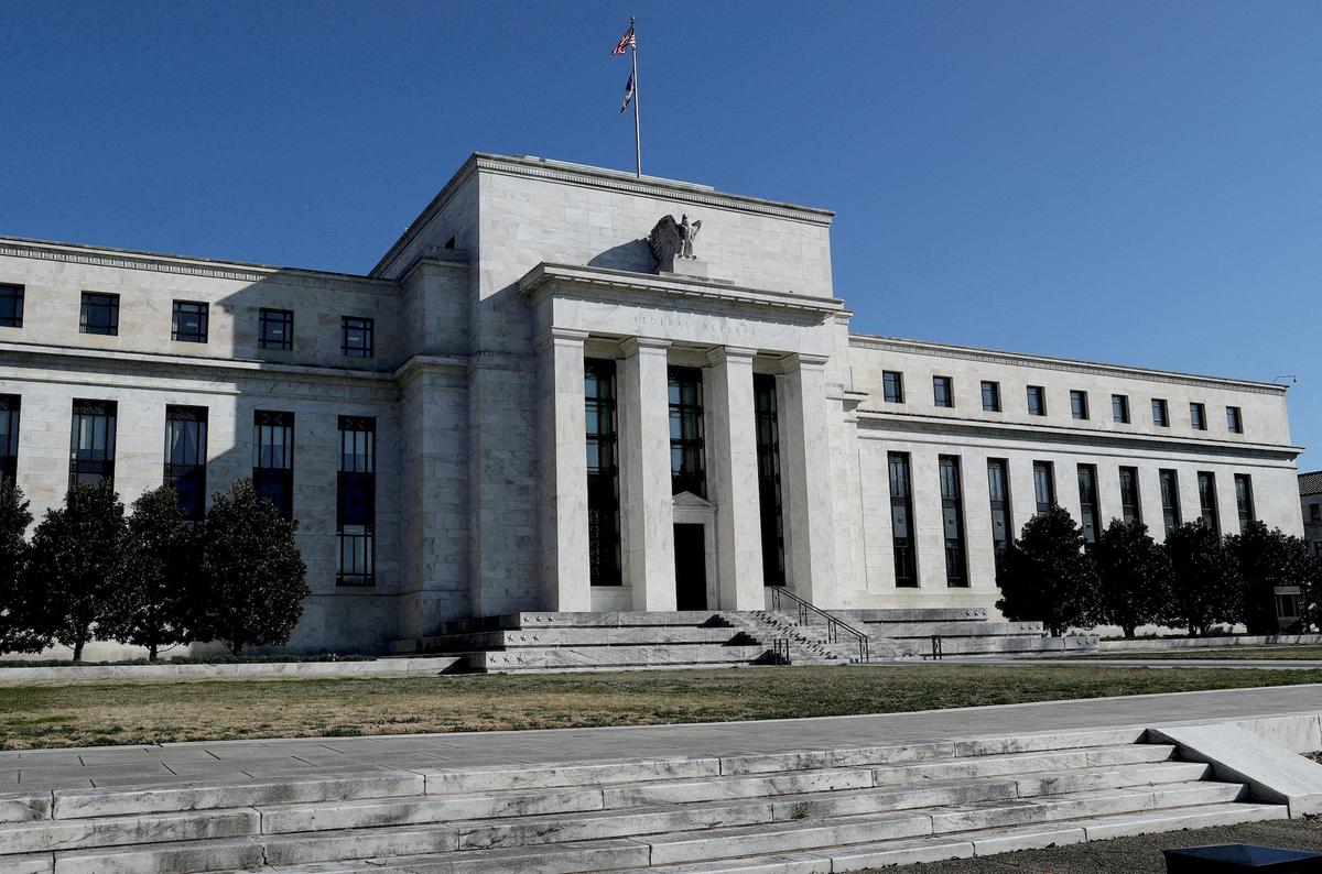 Bipartisan Bill Seeks to Crack Down on Big Banks’ Presence of Federal Reserve Board