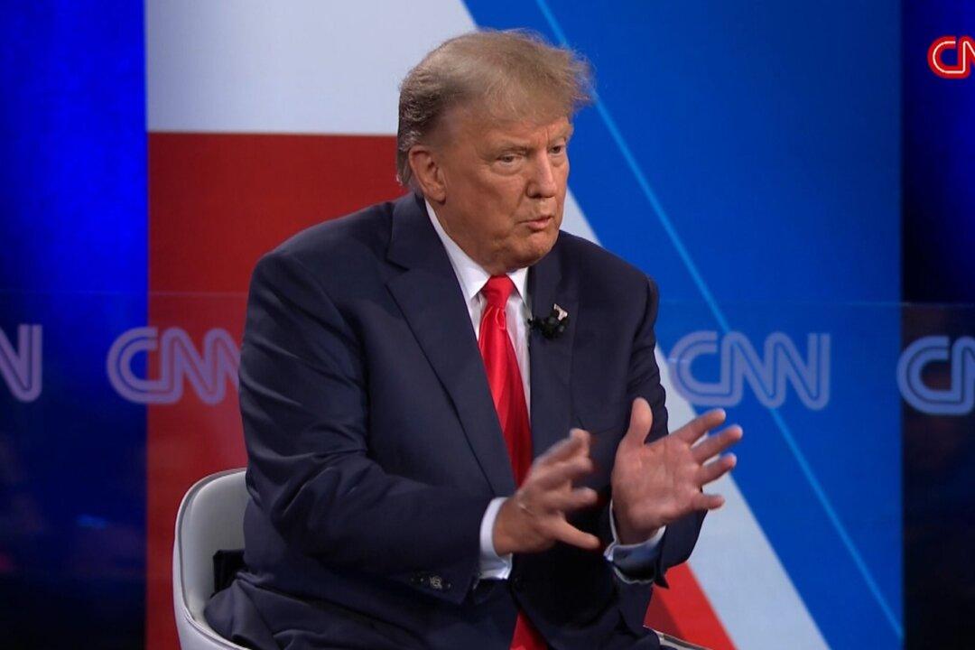 Trump Vows to End Birthright Citizenship If Elected in 2024