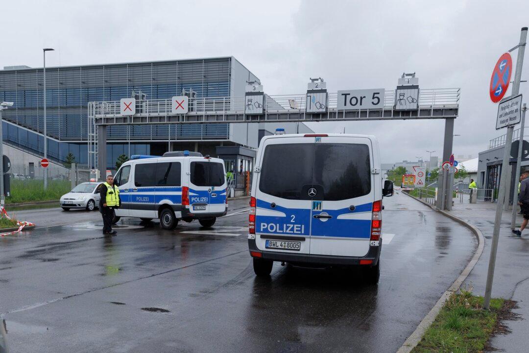 Germany Arrests 2 US Soldiers Over Deadly Stabbing at Säubrenner Fair