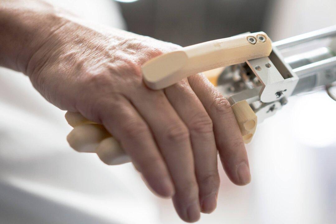 Subtle Manipulation: Expert Warns AI’s Spread Will Supercharge Consumerism