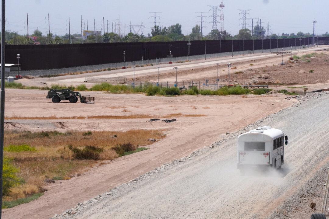 IN-DEPTH: Midnight at the Border—An Arizona Police Officer’s Encounter With Illegal Immigrants After Title 42 Ends