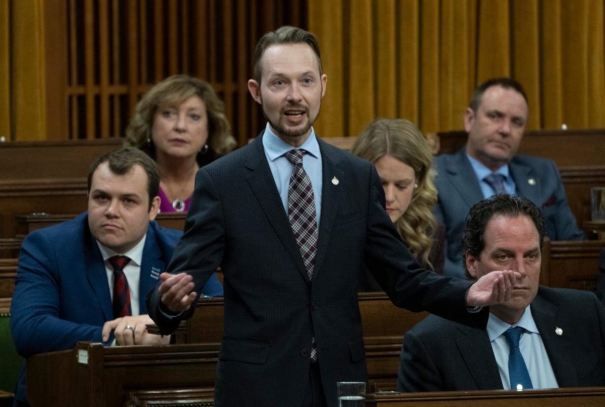 MPs Ask Why Chinese Diplomat Who Spied on Falun Gong, Uyghurs Not Expelled Sooner