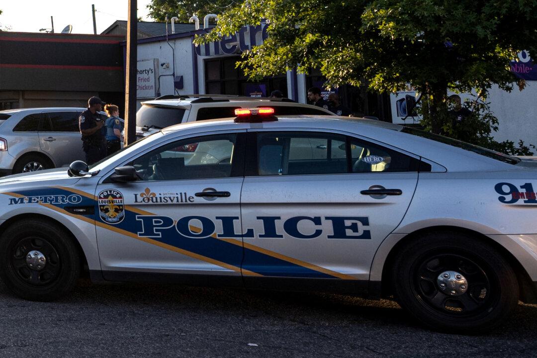 Shooting in Downtown Louisville, Kentucky, Leaves 1 Dead, 4 Wounded