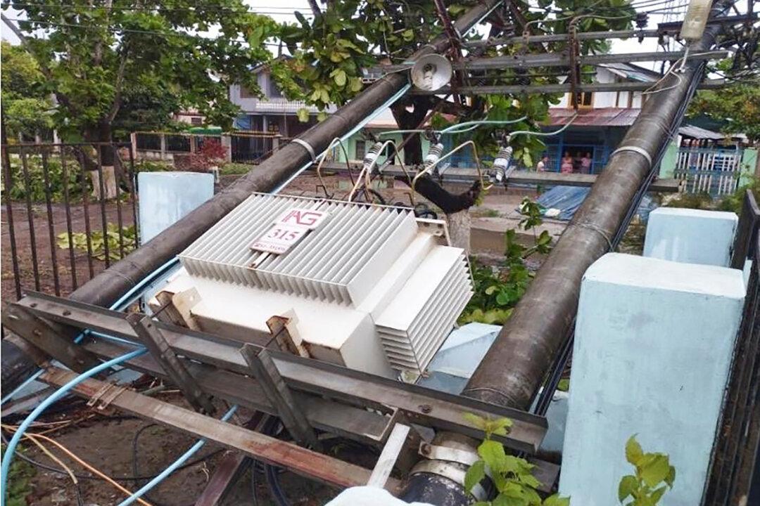 Powerful Cyclone Mocha Floods Homes, Cuts Communications in Western Burma, at Least 700 Injured