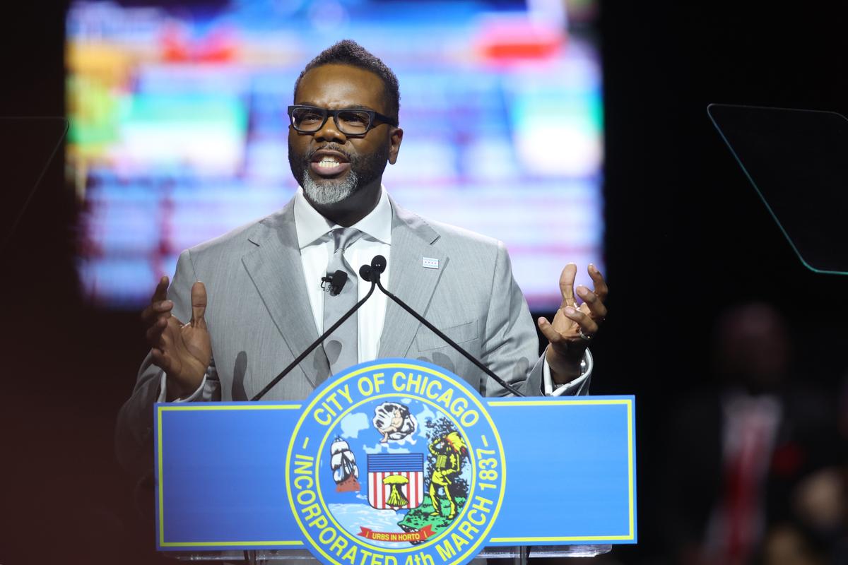 Progressive Democrat Brandon Johnson Sworn In as Mayor of Chicago