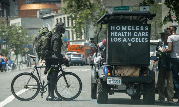 Gavin Newsom Tells Sean Hannity That California Has ‘Not Made Progress’ on Homeless Crisis