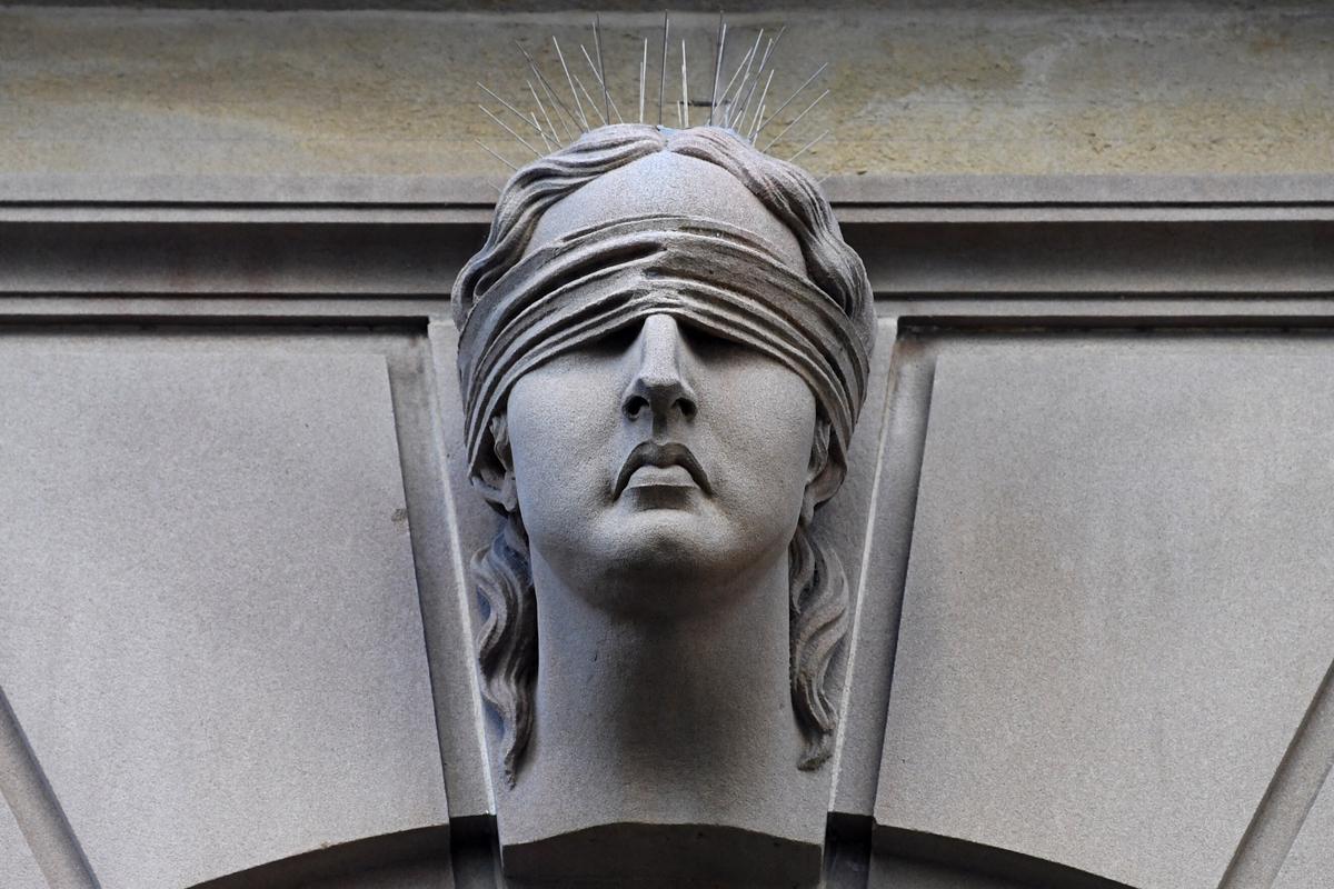 AI Not a Substitute for Professional Advice, Lawyers Warned