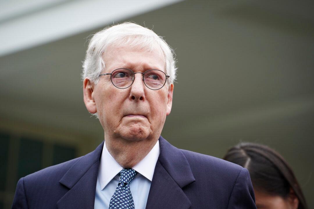 McConnell Responds After Freezing at Press Briefing, Prompting Concern