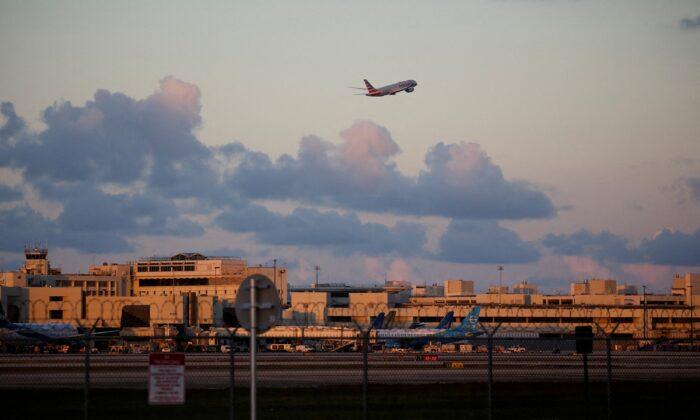 US Expects Flights to Jump on Memorial Day Weekend, Near Pre-COVID Levels