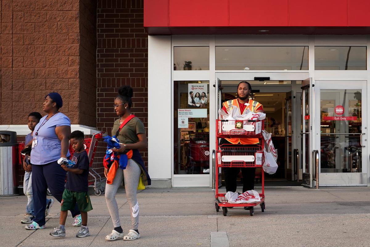 Federal Reserve’s Preferred Inflation Gauge Unchanged in September at 3.4 Percent
