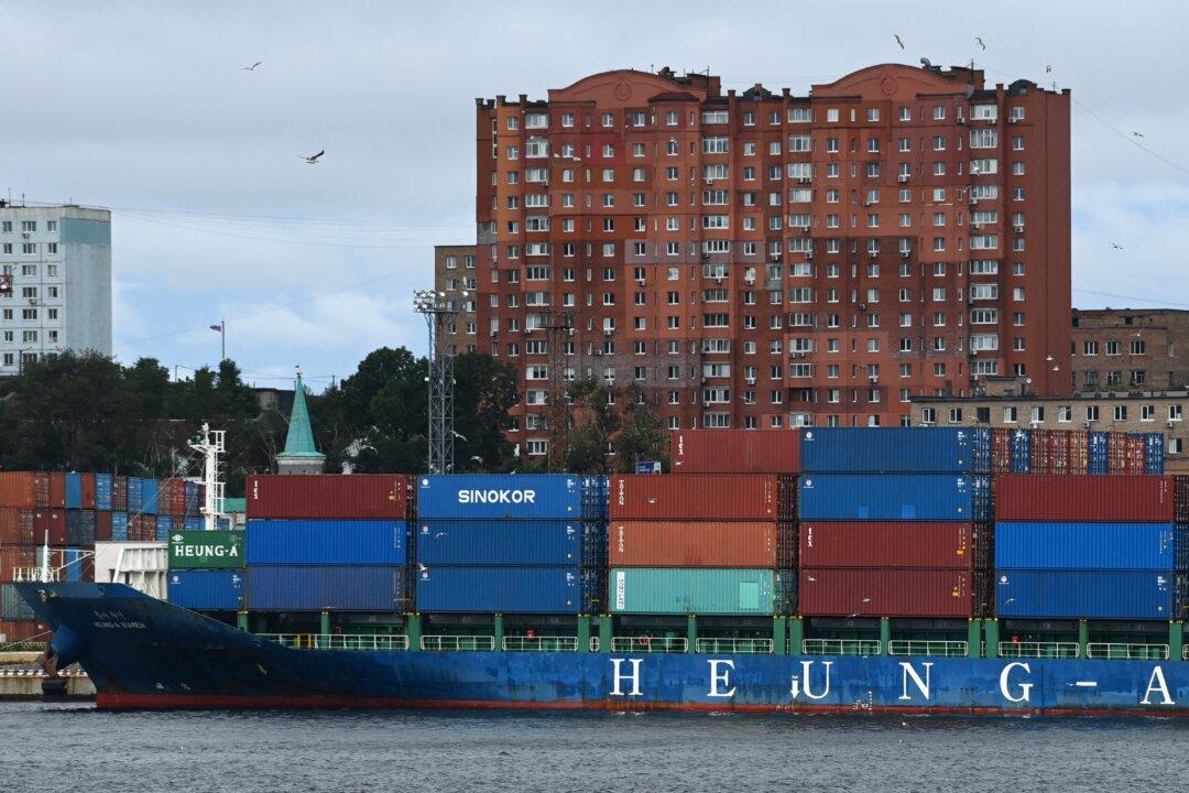 Russia Opens Far East Port of Vladivostok to China