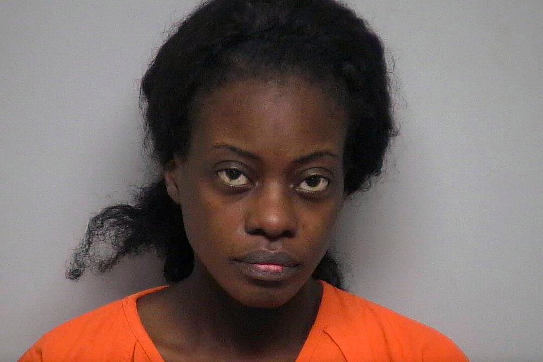 Sheriff: Girl, 16, Fights Off Mother to Save a Sister From Being Drowned After 2nd Sister Killed