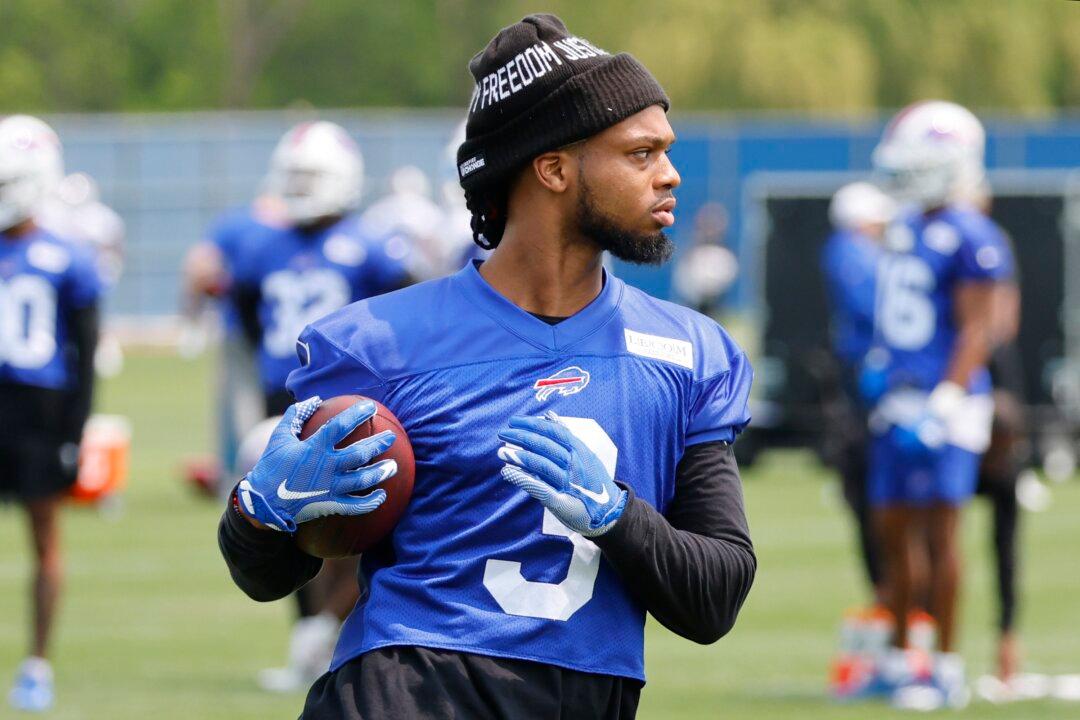 Bills Safety Damar Hamlin Eases Back Into Practice 5 Months Since Near-Death Experience