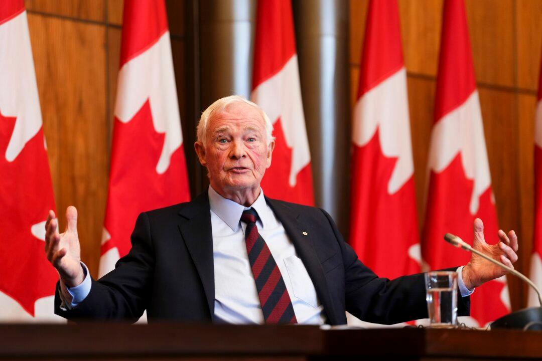 Opposition MPs Want to Hear From Johnston After He Decided Against Foreign Interference Inquiry