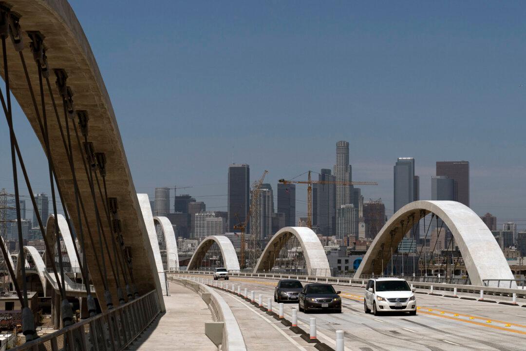Teen, 17, Dies During Apparent Social Media Stunt on Los Angeles Bridge: Police