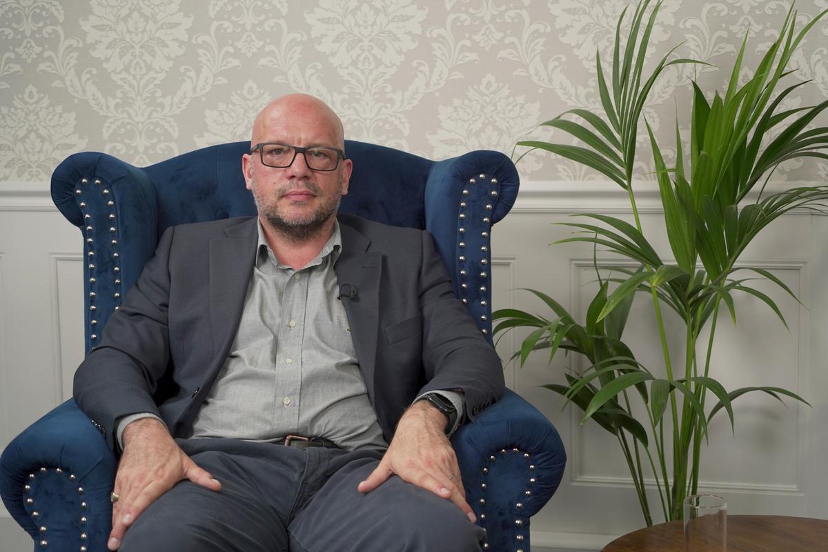 West ‘Dead in the Water’ If Identity Politics Persists Warns UK Author