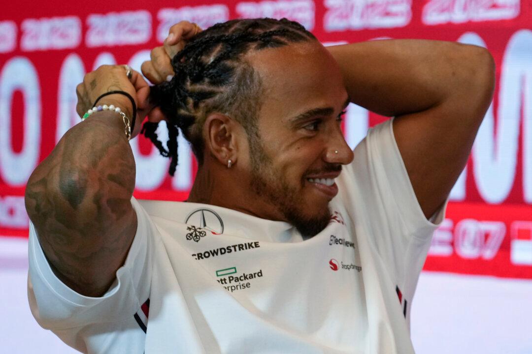 Hamilton Hopes to Sign New F1 Contract in Coming Weeks