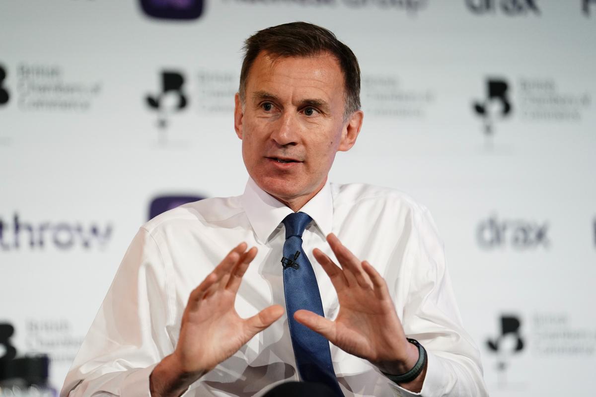 Hunt Eyes AI and Welfare Reform as Cures for ‘Ever-Rising’ Tax Burden